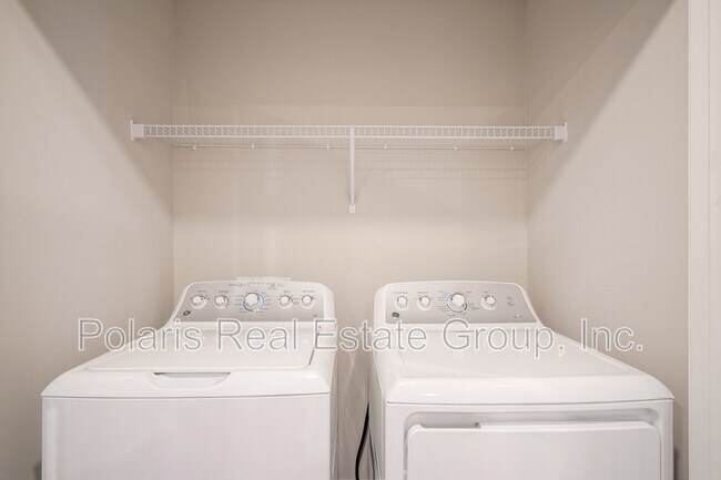 Building Photo - 8239 Bostic Dr