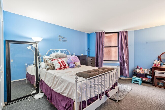 Building Photo - 43-49-49 Van Wagenen Ave