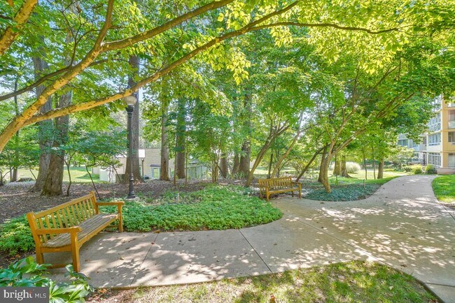 Building Photo - 14809 Pennfield Cir