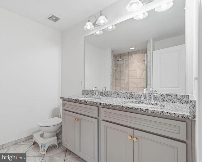 Building Photo - 6833 William White Way