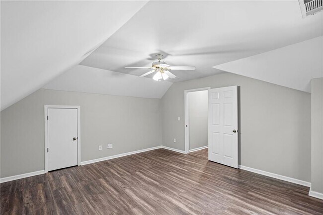 Building Photo - 11355 Vedrines Dr
