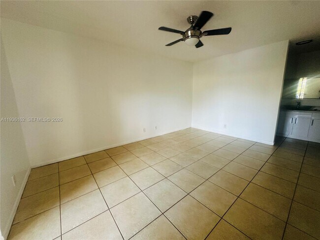 Building Photo - 3815 NW 35th St