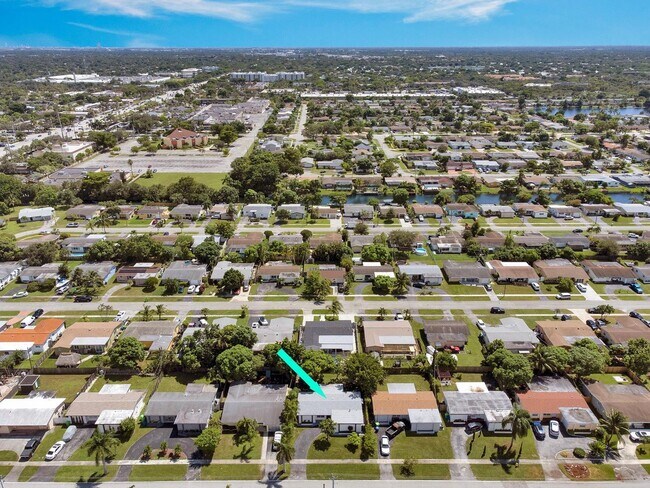 Building Photo - Sunrise Gem: Updated 2-Bed, 2-Bath with Garage Parking