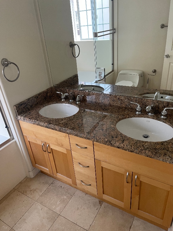 Building Photo - 3953 Riviera Dr