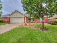 Building Photo - 5713 SE 85th St