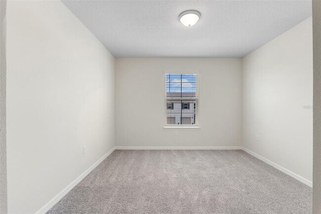 Building Photo - 3142 Emerald Acrs Ln