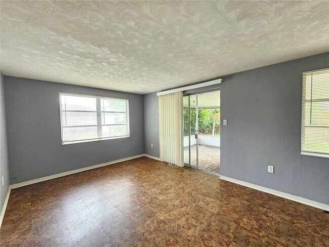 Building Photo - 1702 Aqua Ln