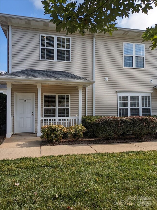 Building Photo - 917 Shearer St