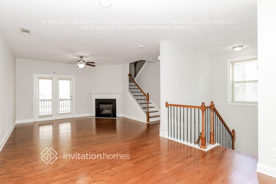 Building Photo - 3099 Hallmark Ln NE