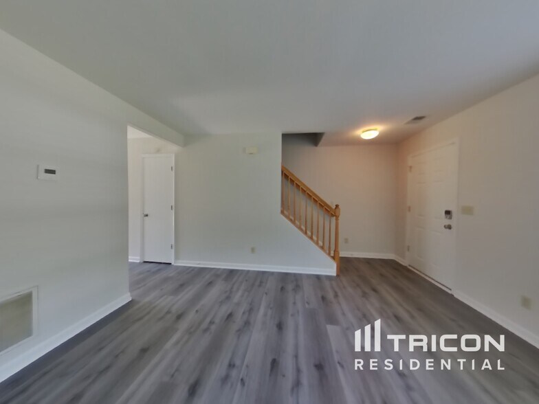 Building Photo - 4500 Luau Ct