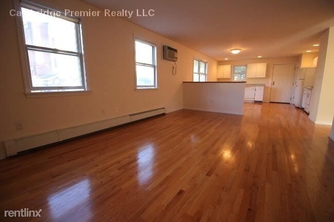 Building Photo - 174 Summer St