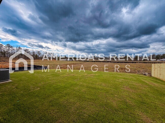 Building Photo - Modern Single Level Living in Doss Ferry - Available NOW!