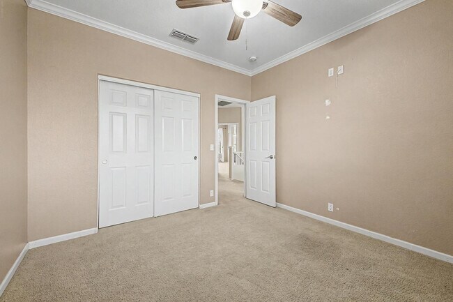 Building Photo - 6029 W Morrow Dr