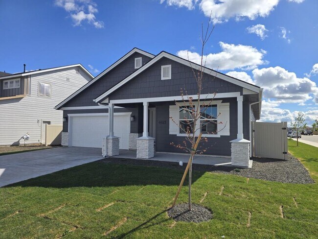 Building Photo - 4415 Belethor Ave