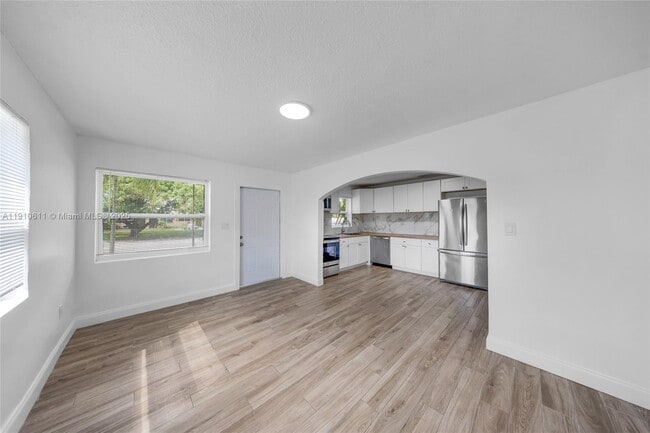 Building Photo - 6044 Funston St