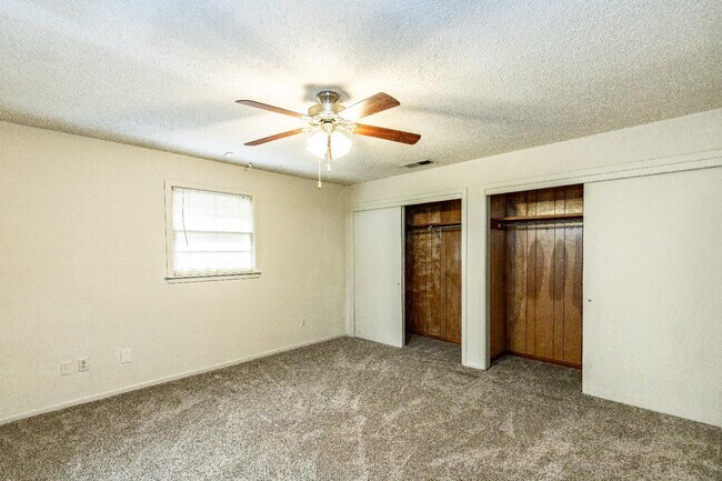 Building Photo - 2513 26th St