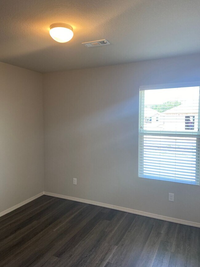 Building Photo - *Pre-leasing* Four Bedroom | Two Bath Home...