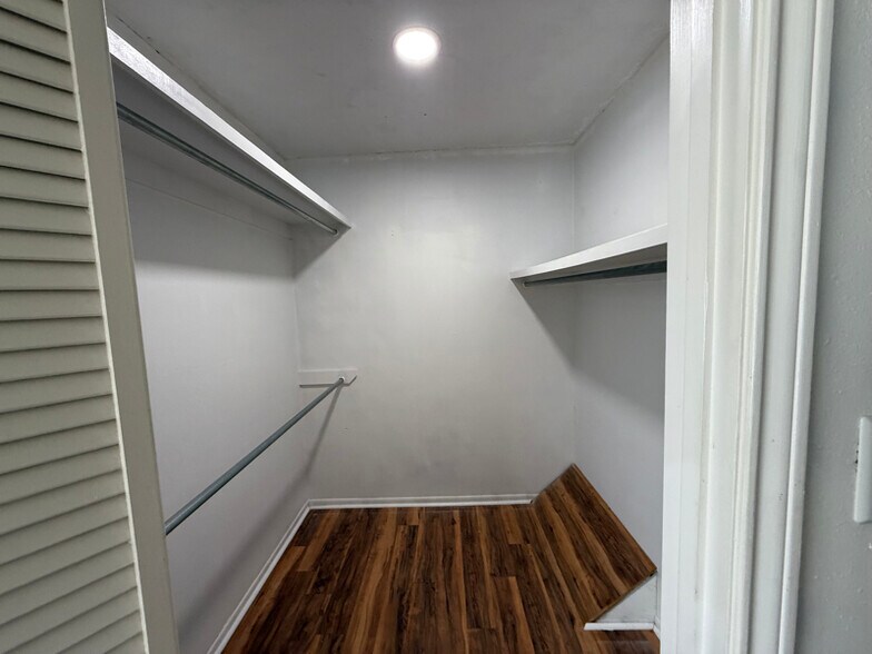 Building Photo - 130 Mimosa Pl