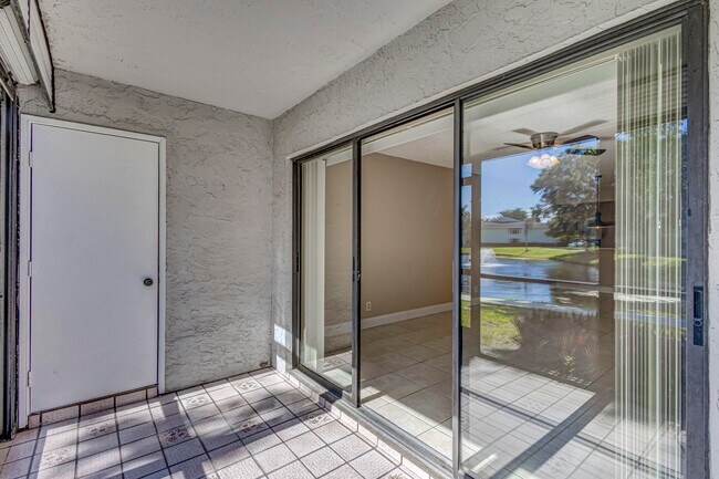 Building Photo - 601 Sabal Ridge Cir