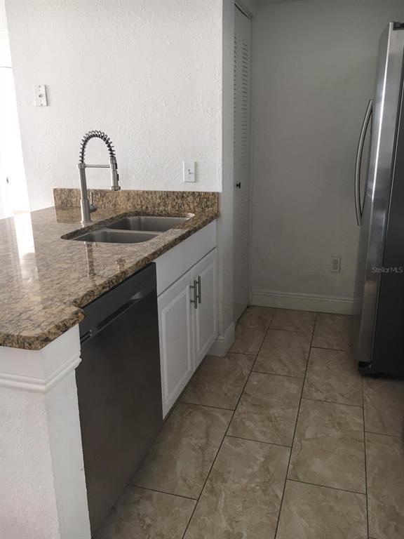 Building Photo - 2218 Grand Cayman Ct