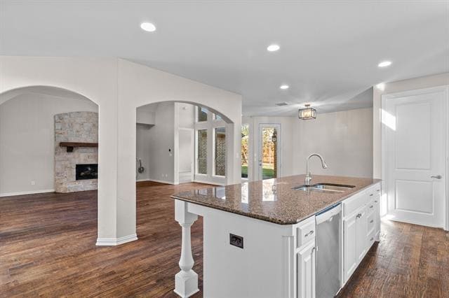 Building Photo - 4542 Carraway Dr