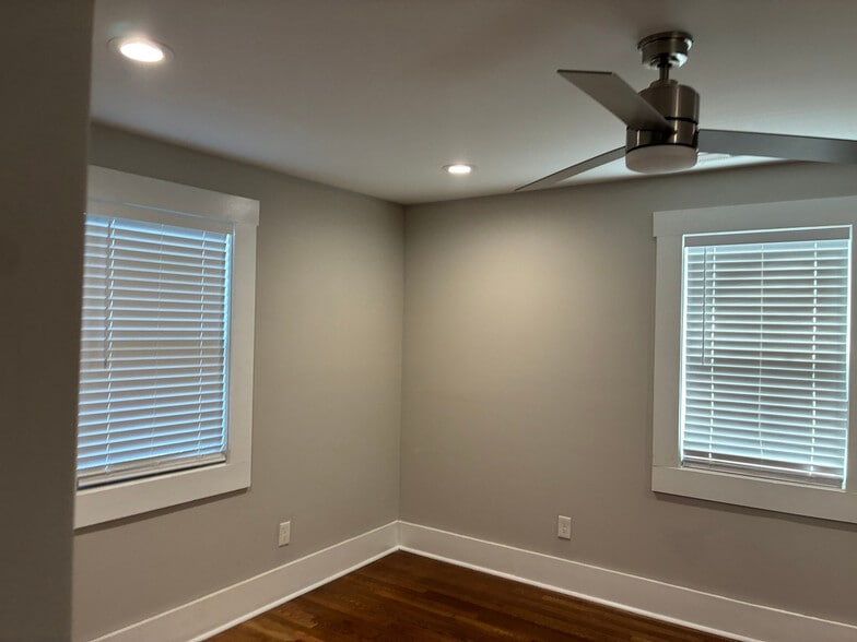 Building Photo - Room in House on Fiske St