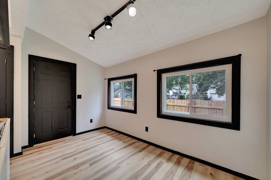 Building Photo - 2225 D St
