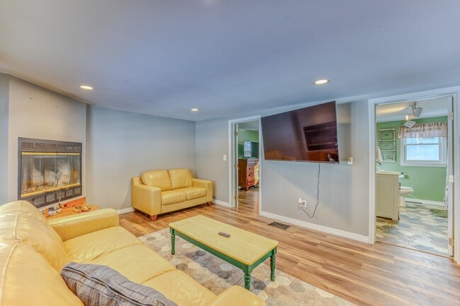 Building Photo - 28 Jodo Way