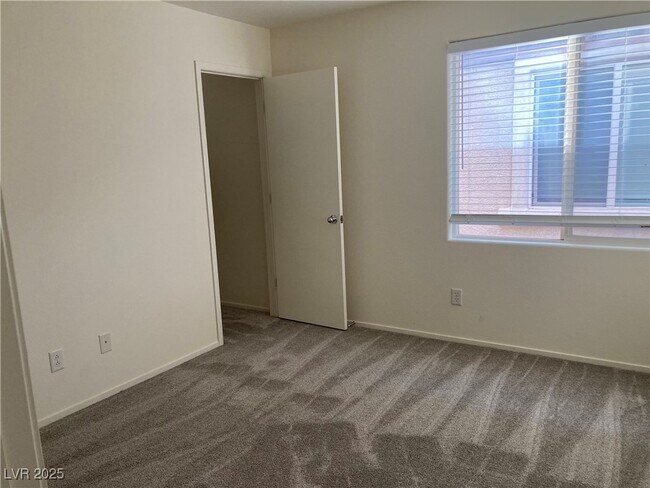 Building Photo - 9512 Knopfler Ln