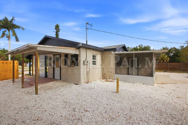 Building Photo - 2/1 Retreat in North Fort Myers: Apartment Life Called. We Didn't Answer.