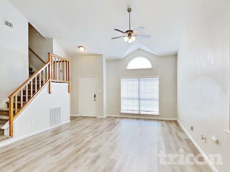 Building Photo - 4137 Stinwick Ln