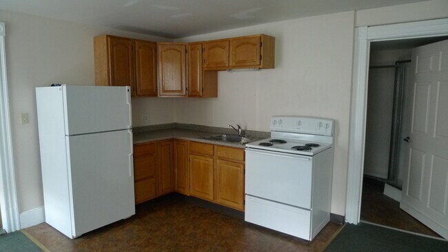 Building Photo - 24 State St