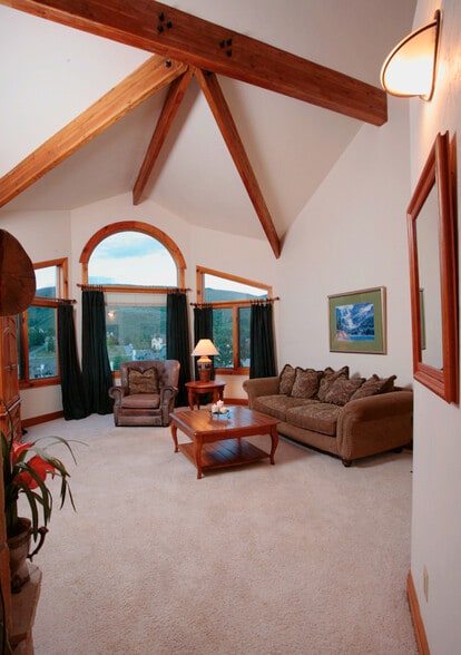 Building Photo - 2170 Long Spur