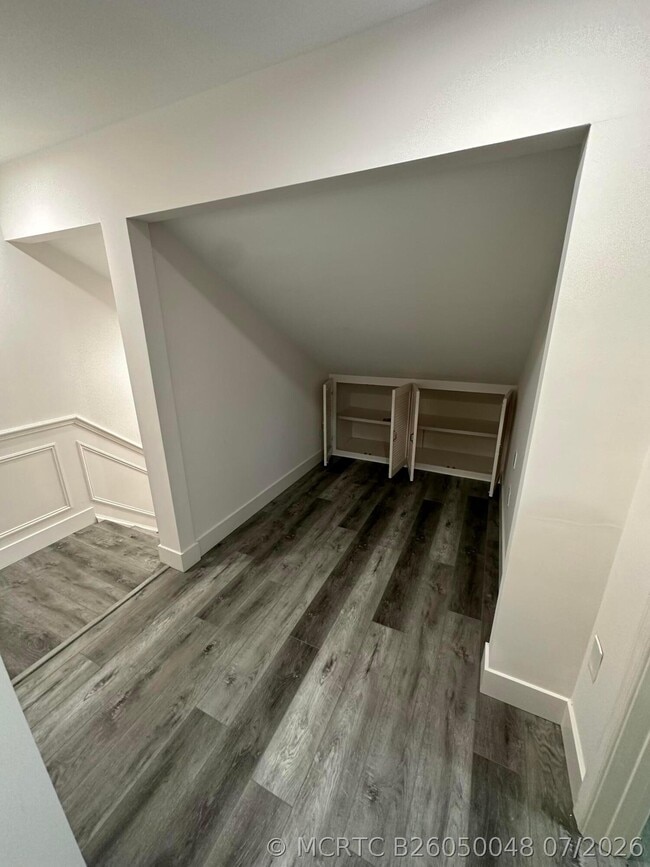 Building Photo - 10300 Hidden Springs Ct