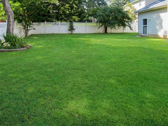 Building Photo - 20860 Ark Ct