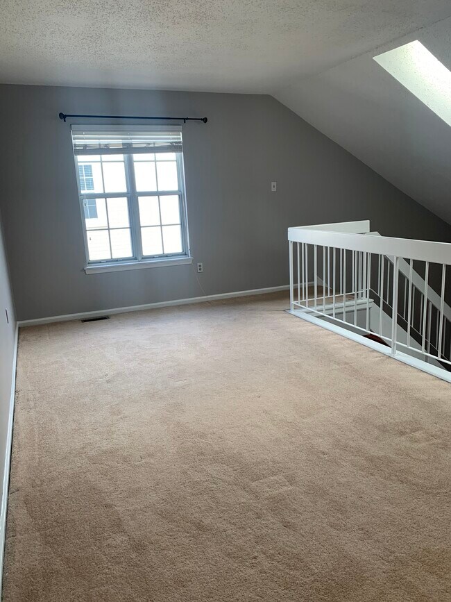 Loft - 793 E Parker St