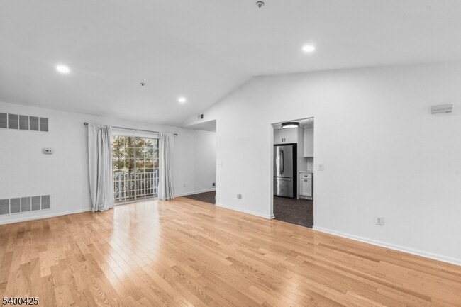 Building Photo - 176 Potomac Dr