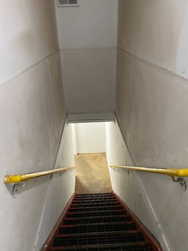 Building Photo - 2120 Rice St