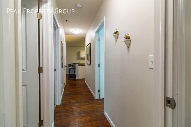Building Photo - 250 Chittenden Ave