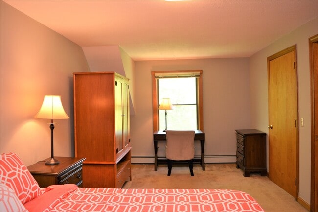 Building Photo - 548 Rte 10 N