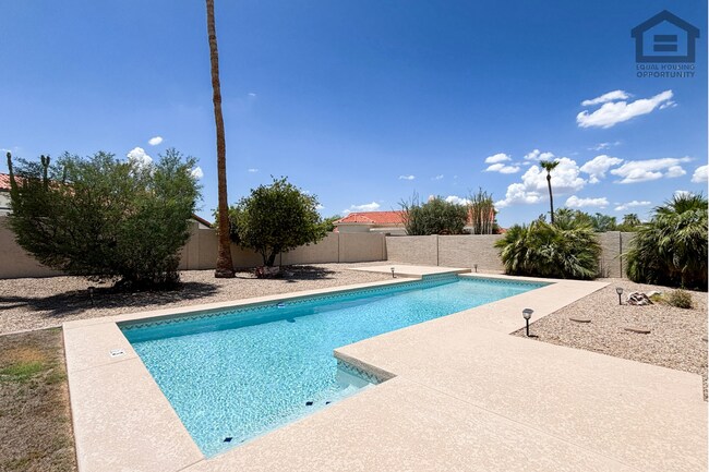 Building Photo - 3Bed/2Bath Furnished Home w/Stunning Backyard! Ready for Immediate Move-In! – POOL!
