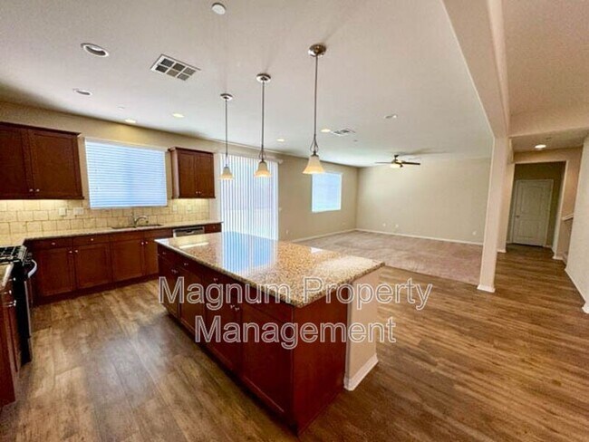 Building Photo - 34726 Yellow Root Ct