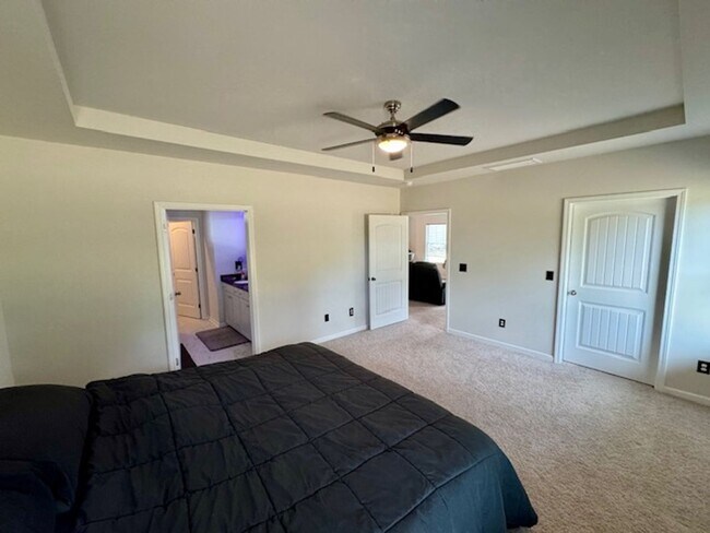 Building Photo - UP TO $500 OFF ONE MONTH!