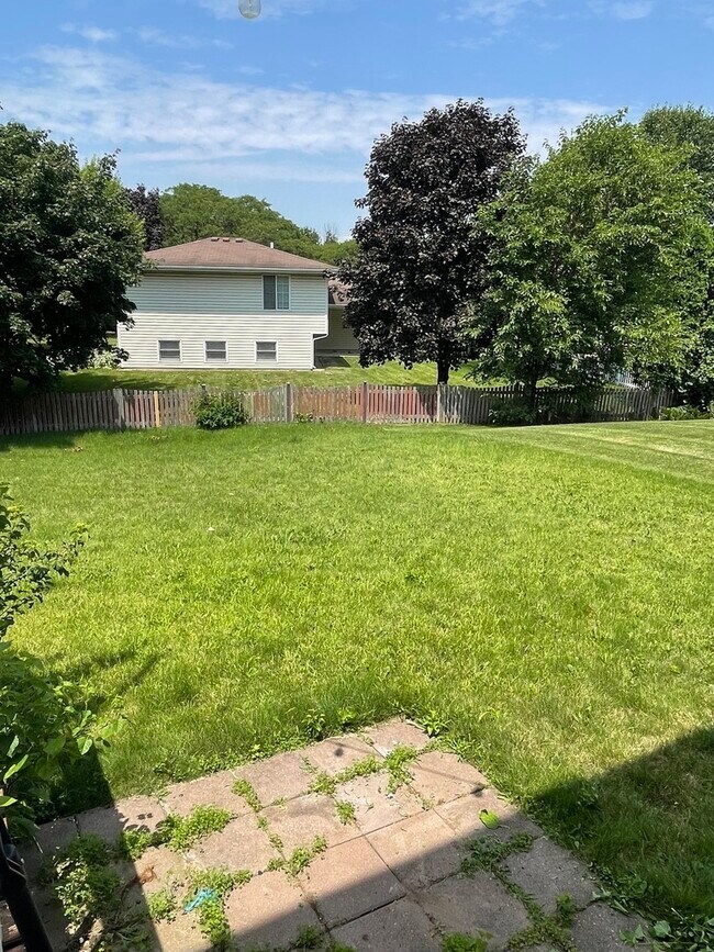 Building Photo - 1752 Alan Deatherage Dr