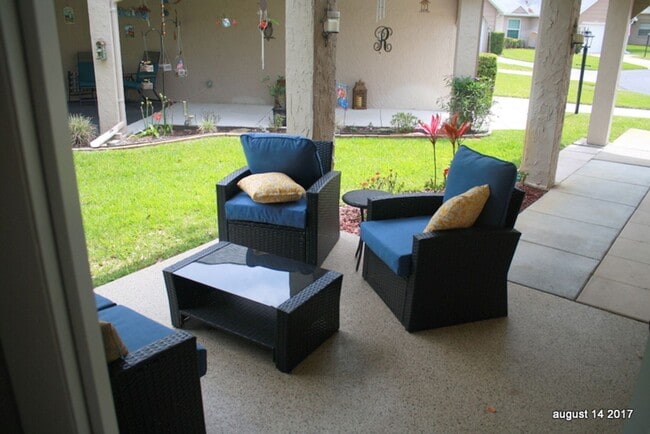 Building Photo - Beautiful 2 bed 2 bath in New Port Richey ...