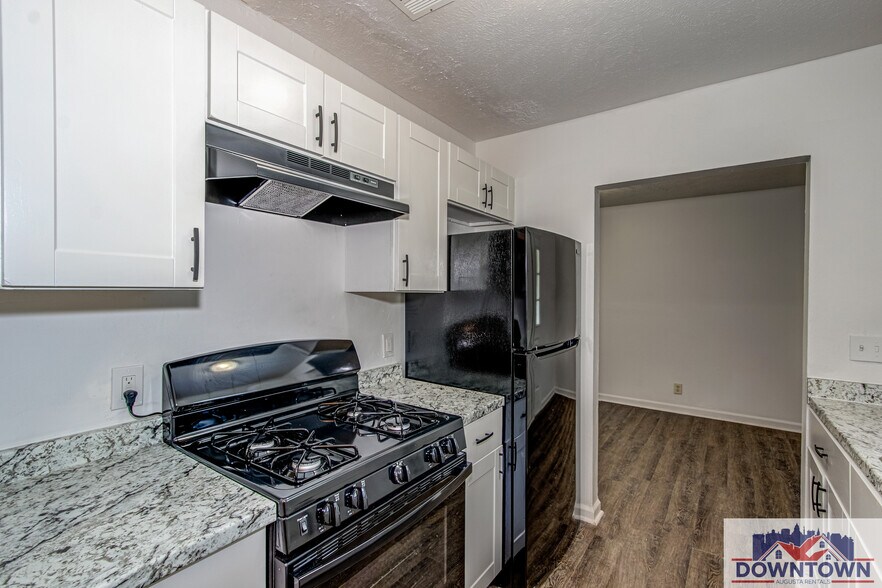 Building Photo - 216 Patton Dr