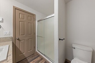 Building Photo - Spacious and Updated Pet Friendly Home