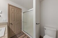 Building Photo - Spacious and Updated Pet Friendly Home