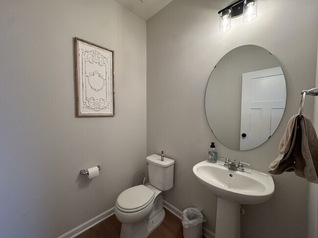 Building Photo - "Spacious 3-Bedroom Townhouse Oasis in West St Paul – 2.5 Baths & 2,268 Sq Ft of Comfort!"