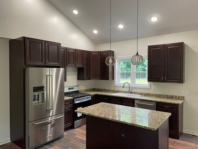 Building Photo - 120 Long Beach Blvd